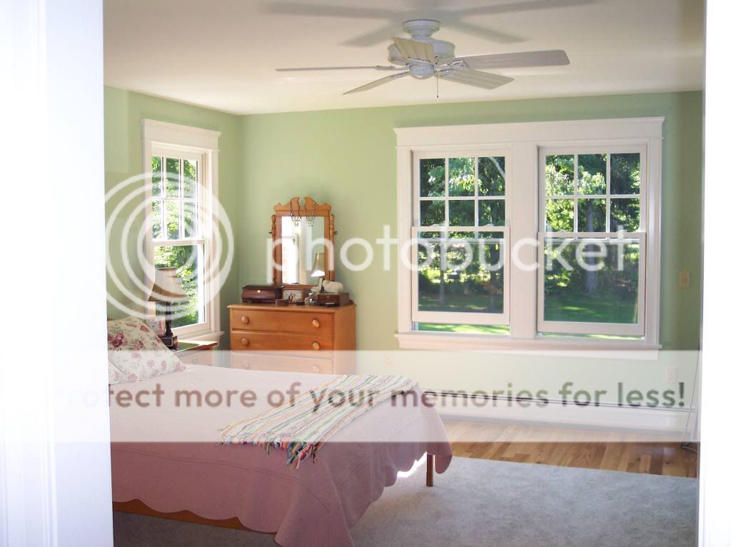 Benjamin Moore Kittery Point Green. Photo by helenscheibe Photobucket